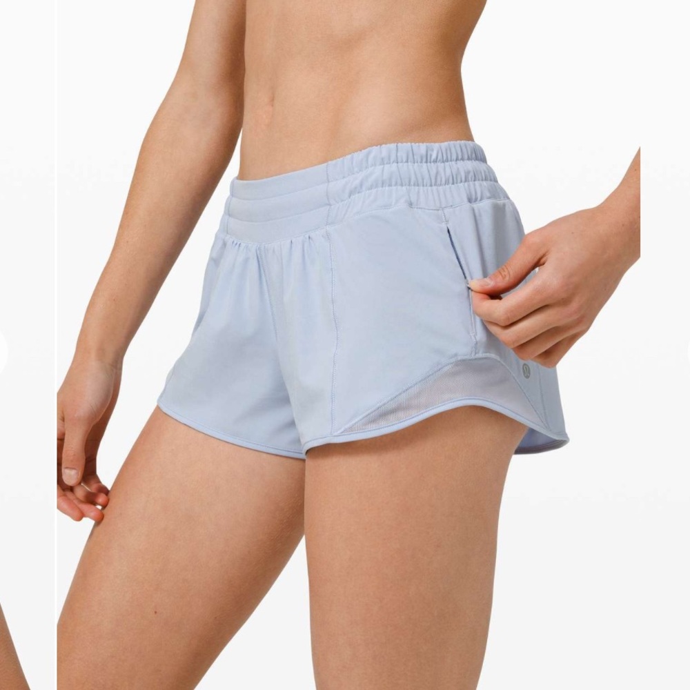 Lululemon Hotty Hot Short II *2.5" Blue Linen size 8